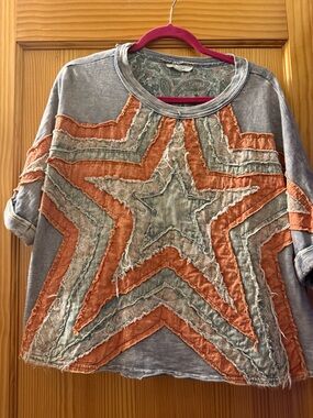 OIL & Hale Women’s Distressed Star Patch Pullover Sweatshirt - Gray & Orange